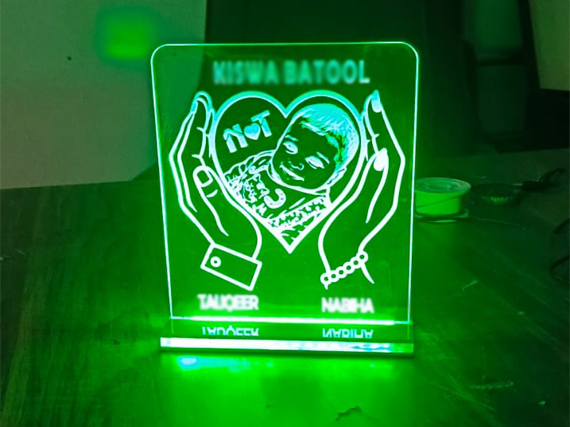 Laser Cut 3D Illusion Lamp Father and Mother Hands Holding Newborn Baby with Heart