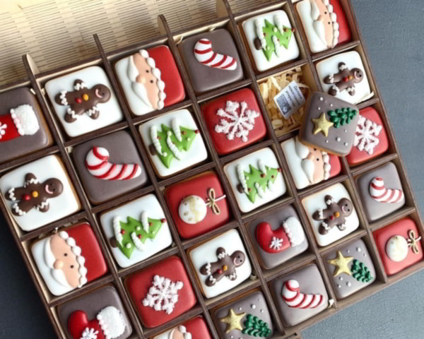 Gingerbread Box New Year Gift Box Chocolate Box Candy Box CDR File for Laser Cutting