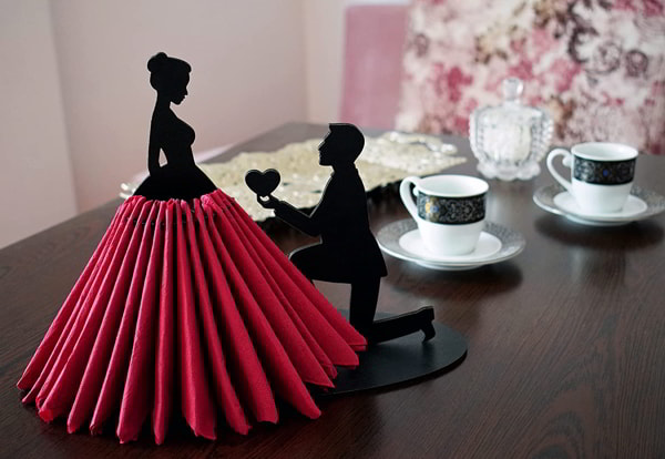 Lady Napkin Holder Couple with Love Laser Cut PDF File
