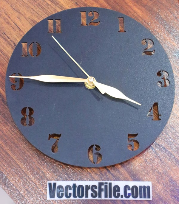 Laser Cut Wooden Wall Clock Round Simple Wall Clock with Stencil Font CDR and SVG File.cdr