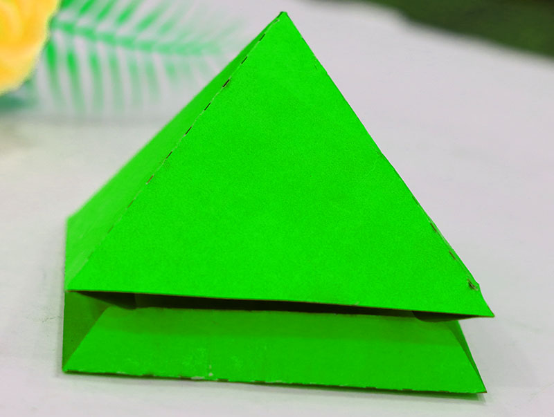 Laser Cut Pyramid Shape Gift Box Happy Valentine Day Gift box idea Vector File