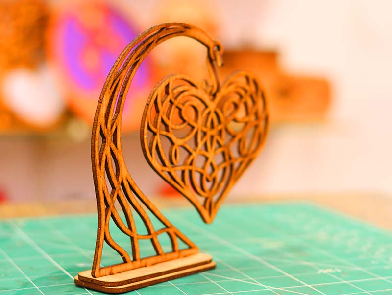 Laser Cut Hanging Heart Decoration Stand Valentine Day Gift Love Stand 3mm Vector File