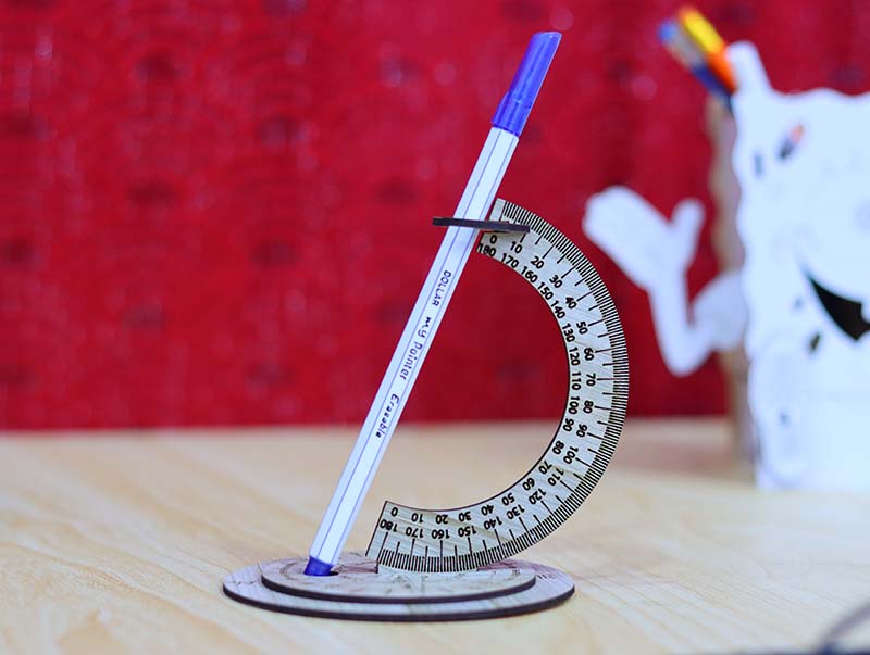 Laser Cut Wooden Compass Pen Holder Decorative Office Desk Pen Stand 3mm Free Vector