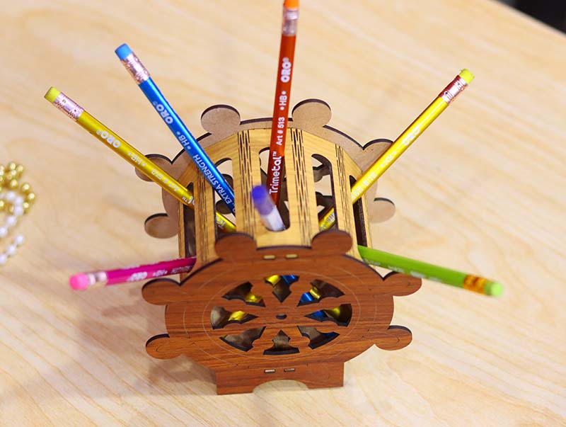 Laser Cut Pen Holder Decorative Pencil Stand Desk Organizer Gear Pen Box 3mm Free Vector