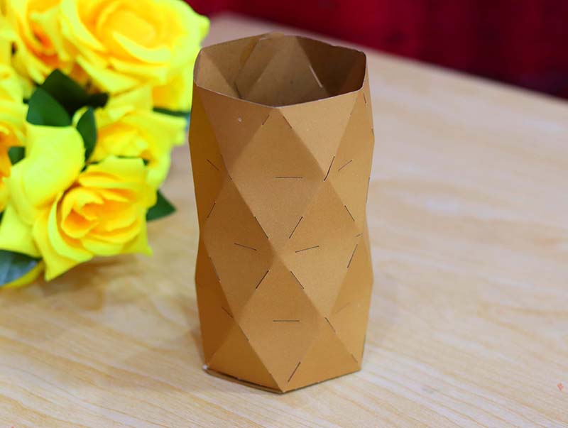 Laser Cut Paper Flower Stand 3D Curved Craft Paper DIY Flower Vase Free Vector