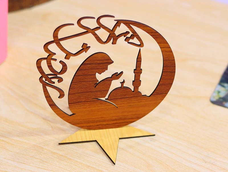 Laser Cut Girl Praying with Crescent Moon Stand Vector File