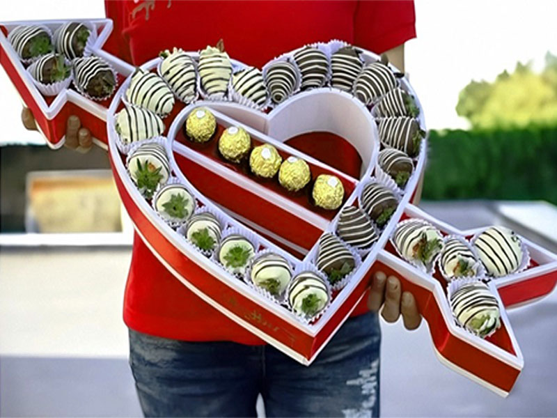 Laser Cut Valentines Day Heart Arrow Gift Box Design | Vectors File