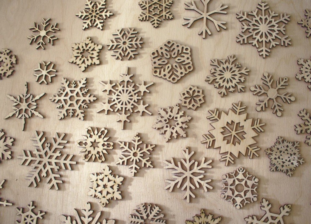 CNC Laser Cut Wood Snowflake Ornaments Vector CDR File