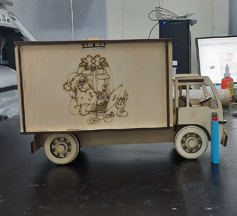 Delivery Van Shaped Christmas Gift Box Laser Cut CDR File