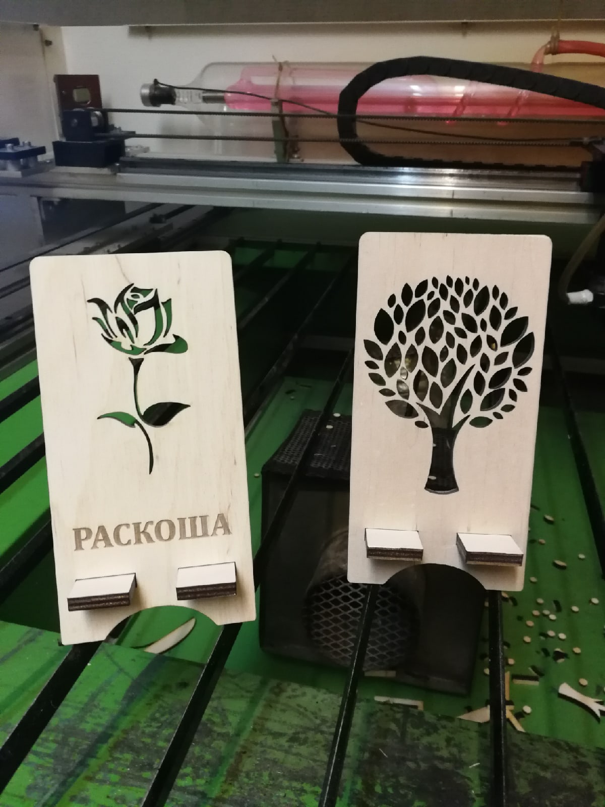 Laser Cut Wood Decor Tree Phone Stands CDR File