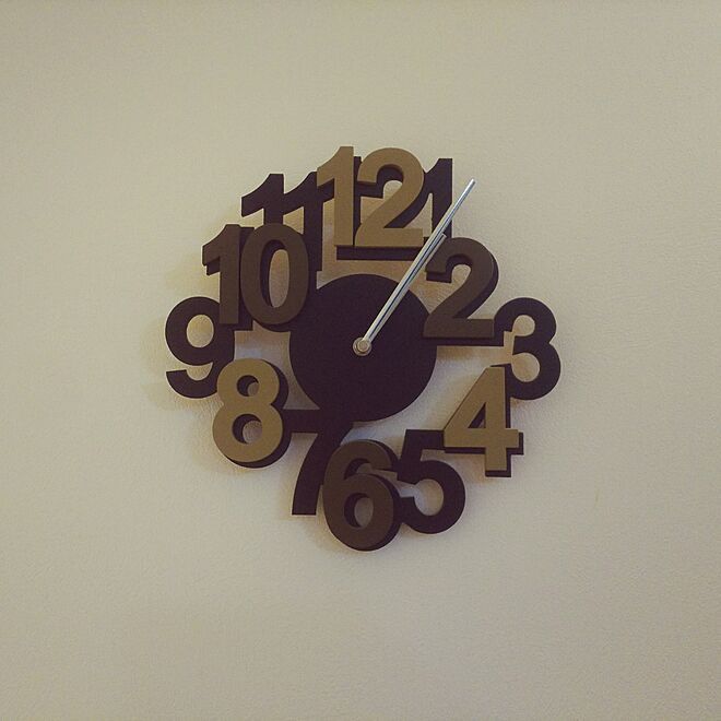 Wall Clock with Bold Numbers Free Vector CDR File